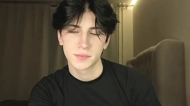 Oliver star boy  online show from 03/02/26, 12:24