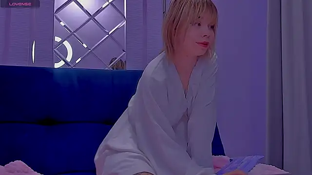 Milena brilliant online show from 10/24/25, 10:11
