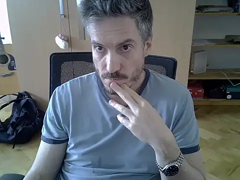 Snapshot of delayclose__ chatting on 05/14/26, 03:52 delayclose online show from 05/14/26, 03:52
