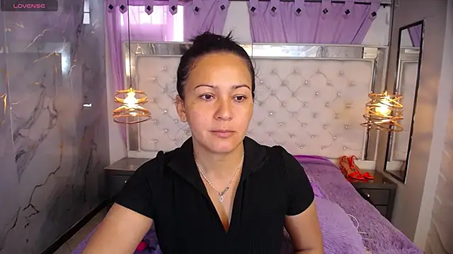 Melissa-roberts online show from 12/05/25, 05:53