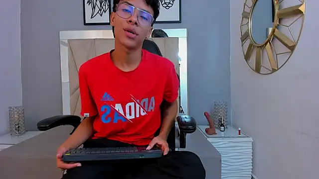 adams bobby online show from 12/05/25, 11:52