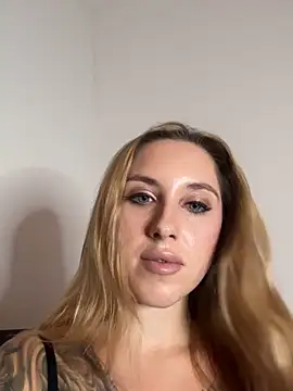 LaraHorneyy online show from 10/24/25, 05:09