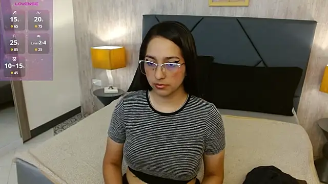 Snapshot of LexyBlaze_ chatting on 12/18/25, 11:27 LexyBlaze online show from 12/18/25, 11:27