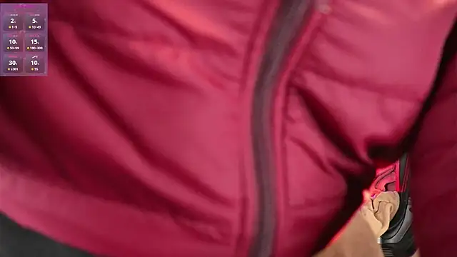 Snapshot of LexyBlaze_ chatting on 02/17/26, 12:01 LexyBlaze online show from 02/17/26, 12:01