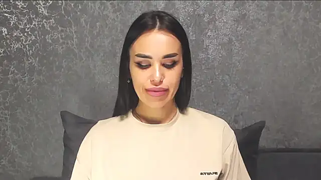 velvetveyraX online show from 04/24/26, 04:53