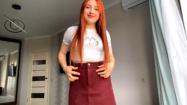 IsabellaRedfire online show from 10/28/25, 09:13