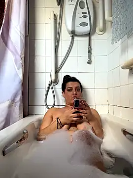 BubblesLovexox online show from 01/16/26, 01:59