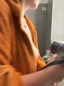 Kimmeow online show from 05/14/26, 04:14