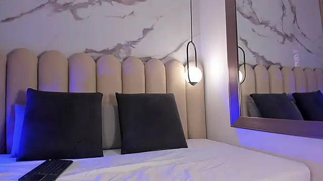 Vittoria  rossi online show from 11/19/25, 01:11