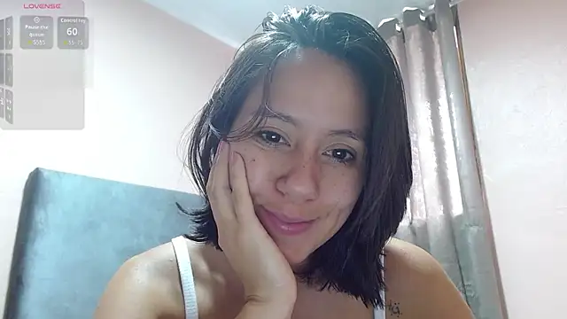 LunaaMorena online show from 04/15/26, 03:30