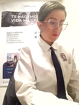 Valentina--1 online show from 04/18/26, 10:08