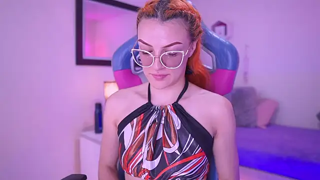 Snapshot of celeste_blazze_ chatting on 11/25/25, 02:39 celeste blazze online show from 11/25/25, 02:39