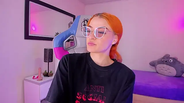 Snapshot of celeste_blazze_ chatting on 02/11/26, 05:29 celeste blazze online show from 02/11/26, 05:29