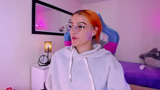 Snapshot of celeste_blazze_ chatting on 02/16/26, 04:25 celeste blazze online show from 02/16/26, 04:25