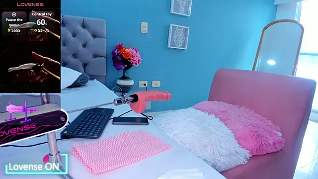 Luna Raay online show from 01/18/26, 06:44