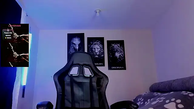 AUSTINN TORRES online show from 02/03/26, 01:59