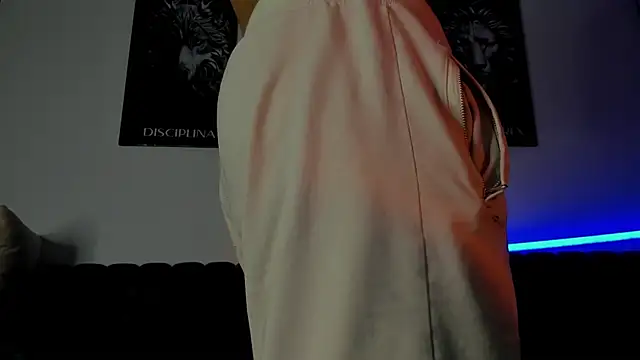 AUSTINN TORRES online show from 07/05/26, 12:17