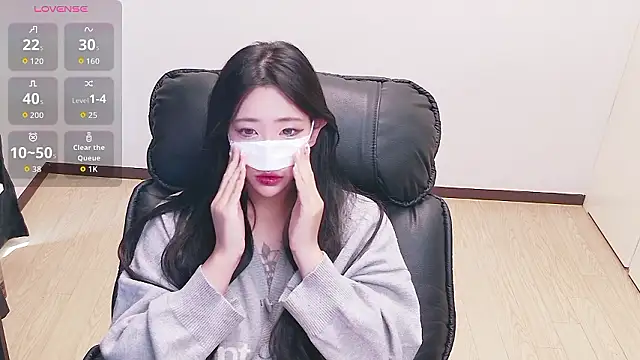 Milk Sola online show from 07/11/26, 04:26