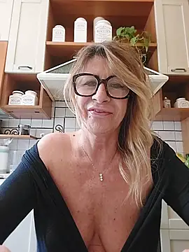 susylux online show from 04/20/26, 04:21