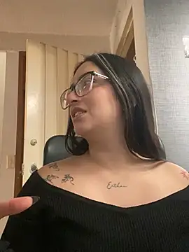 Kloe Novoa online show from 02/19/26, 01:40