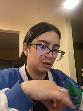 Kloe Novoa online show from 04/15/26, 12:12