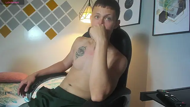 Garuo 18 online show from 11/05/25, 04:12