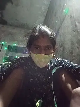 Snapshot of QRANSEXI chatting on 10/29/25, 01:08 QRANSEXI online show from 10/29/25, 01:08