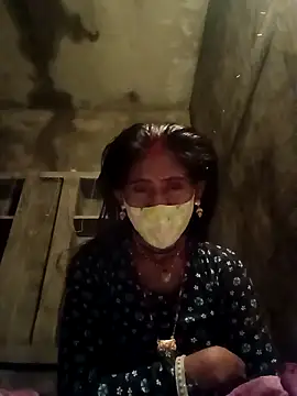 Snapshot of QRANSEXI chatting on 10/31/25, 03:02 QRANSEXI online show from 10/31/25, 03:02