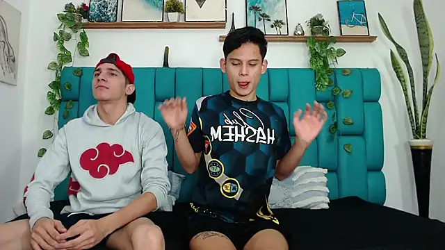 Hot Boys Latinos X online show from 11/01/25, 01:24