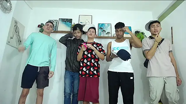 Hot Boys Latinos X online show from 01/18/26, 07:28