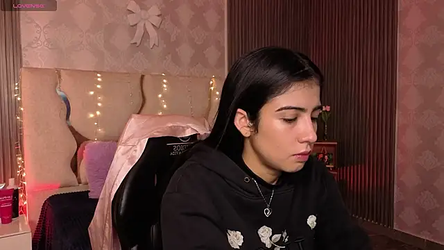 MAIILY TAY online show from 02/18/26, 12:23