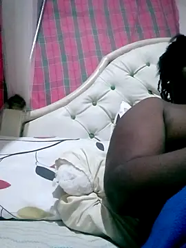 Snapshot of FaithMatsane chatting on 11/02/25, 07:49 FaithMatsane online show from 11/02/25, 07:49