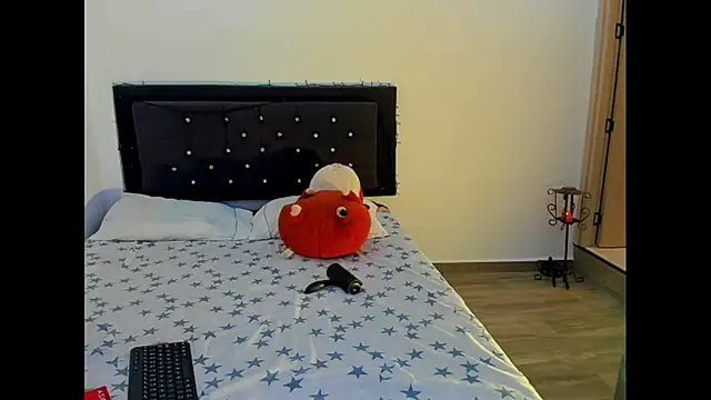 phenixpink22 online show from 03/16/26, 04:22