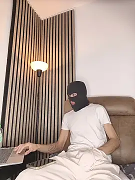 findomhot online show from 12/04/25, 08:06