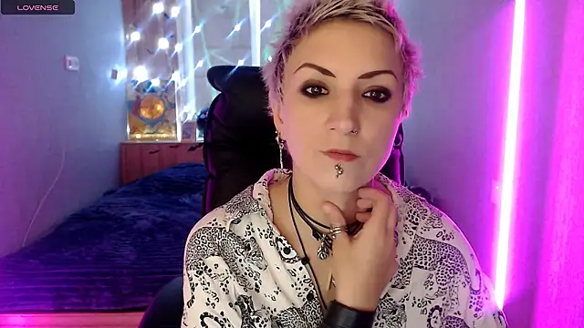 Sweet-n-Strong online show from 11/21/25, 07:18