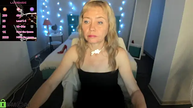 Carla Vogue online show from 02/28/26, 01:01