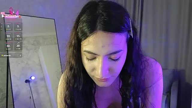 Mulan Lo online show from 11/28/25, 06:43