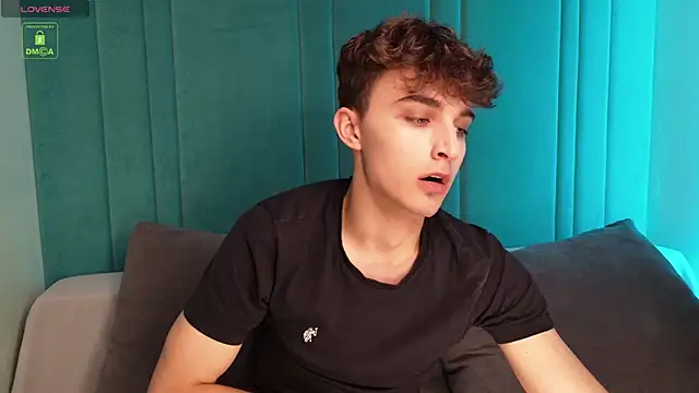 Snapshot of Richard_steele_hot chatting on 07/04/26, 03:40 Richard steele hot online show from 07/04/26, 03:40