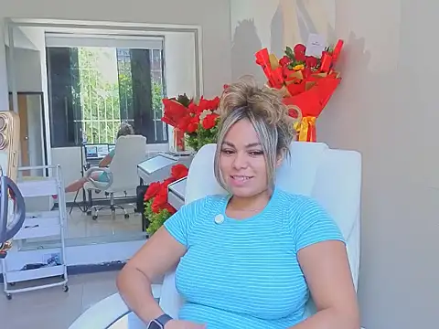 Snapshot of diosadeluniverso chatting on 03/15/26, 02:01 diosadeluniverso online show from 03/15/26, 02:01