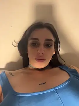 gigi333regi online show from 11/28/25, 08:33