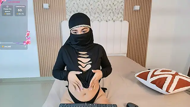 Lailaa lush online show from 11/24/25, 09:36