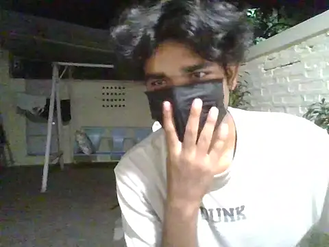 Snapshot of kriZ08 chatting on 05/17/26, 07:21 kriZ08 online show from 05/17/26, 07:21