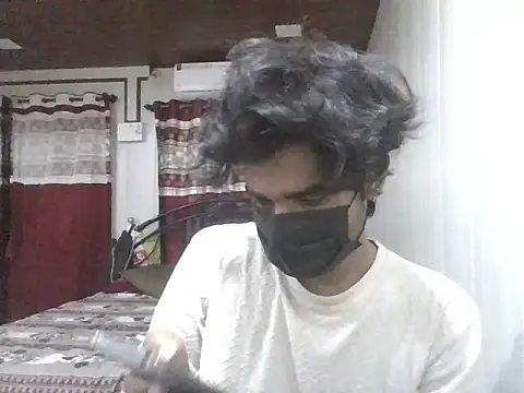 Snapshot of kriZ08 chatting on 06/13/26, 12:47 kriZ08 online show from 06/13/26, 12:47