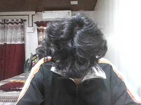 Snapshot of kriZ08 chatting on 06/29/26, 10:37 kriZ08 online show from 06/29/26, 10:37