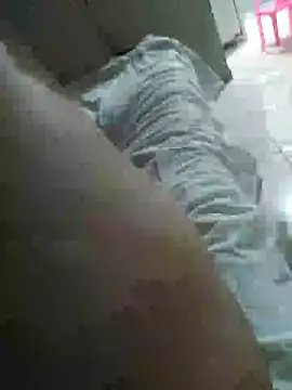 Snapshot of lovecarolyne chatting on 10/28/25, 02:59 lovecarolyne online show from 10/28/25, 02:59