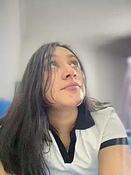 Snapshot of _Nalaa chatting on 11/02/25, 11:34 Nalaa online show from 11/02/25, 11:34