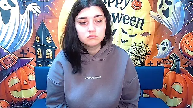 Snapshot of ScarletCargo chatting on 10/27/25, 06:50 ScarletCargo online show from 10/27/25, 06:50