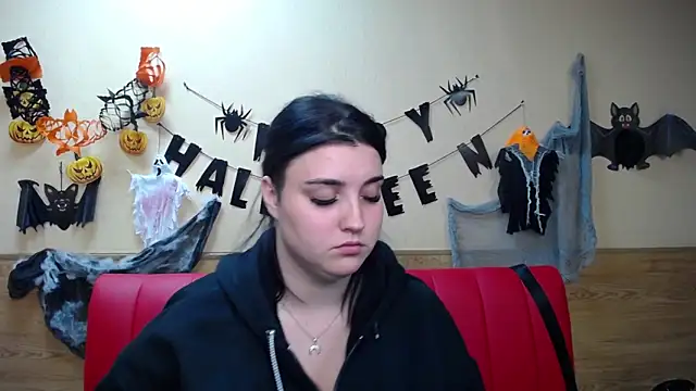 Snapshot of ScarletCargo chatting on 11/06/25, 05:58 ScarletCargo online show from 11/06/25, 05:58