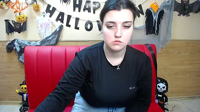 Snapshot of ScarletCargo chatting on 11/11/25, 11:54 ScarletCargo online show from 11/11/25, 11:54