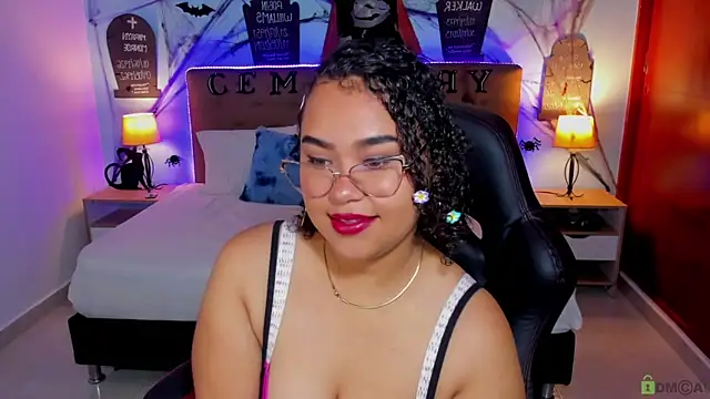 Prettyy zoe online show from 10/25/25, 12:02